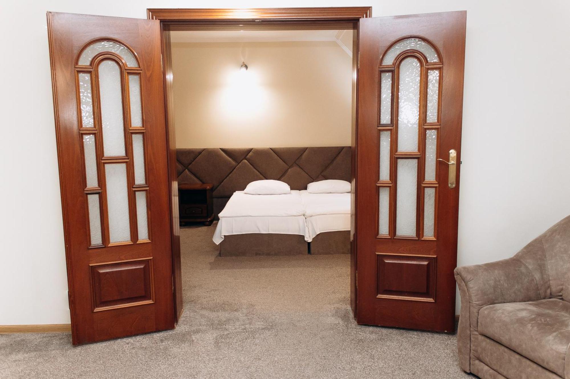 Eduard Hotel Uzhhorod Luaran gambar