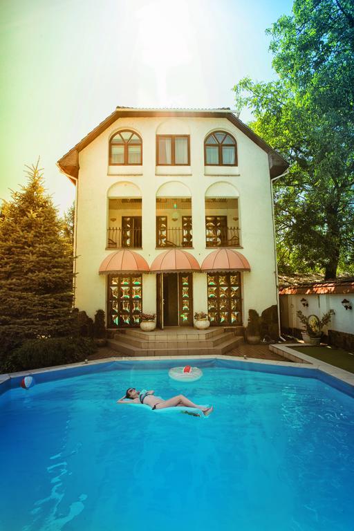 Eduard Hotel Uzhhorod Luaran gambar
